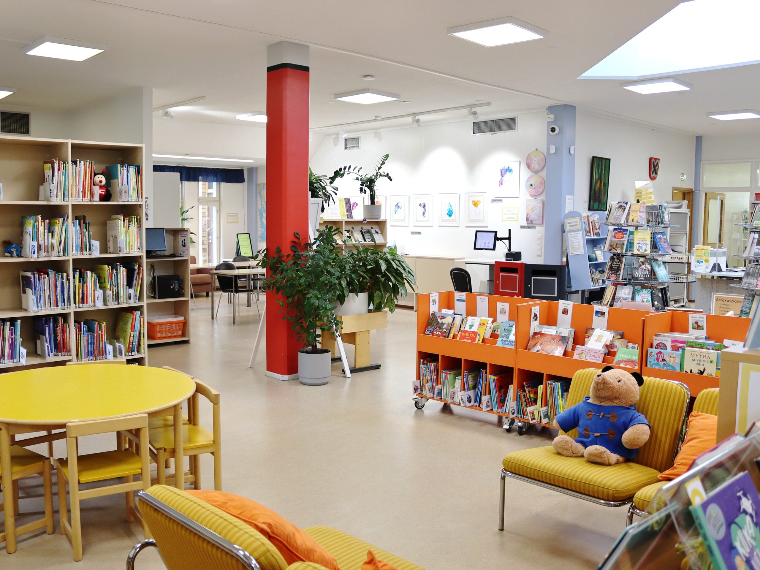 Kuva Rääkkylän kirjaston lastenosastolta